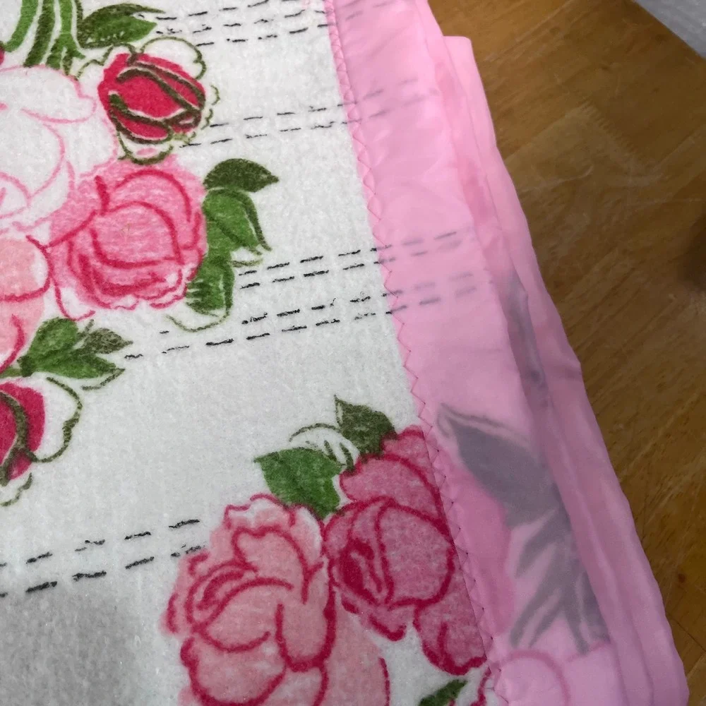 Vtg Blanket Twin White Pink Cottagecore Rose Floral Satin Trim Fleece